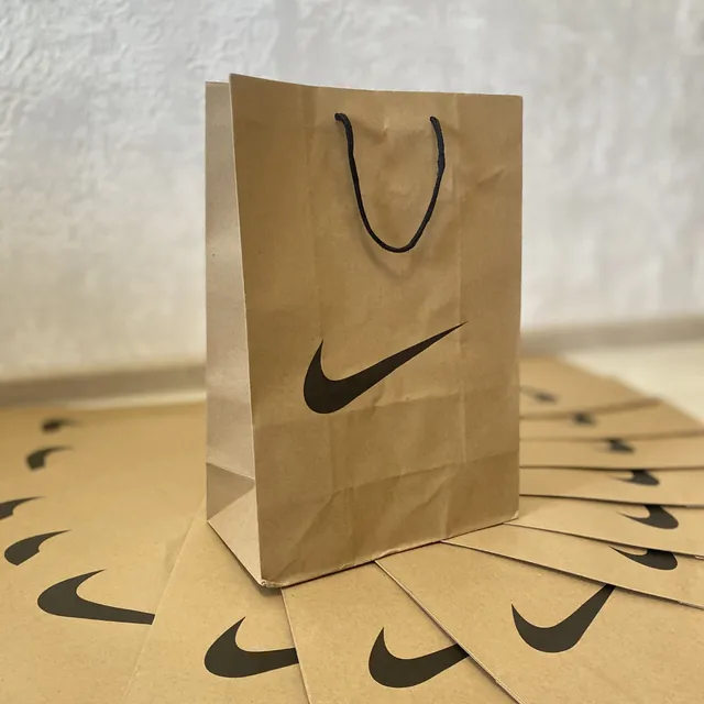 Пакет крафтовий Nike паперовий пакет з ручками логотип Nike подарунковий пакет